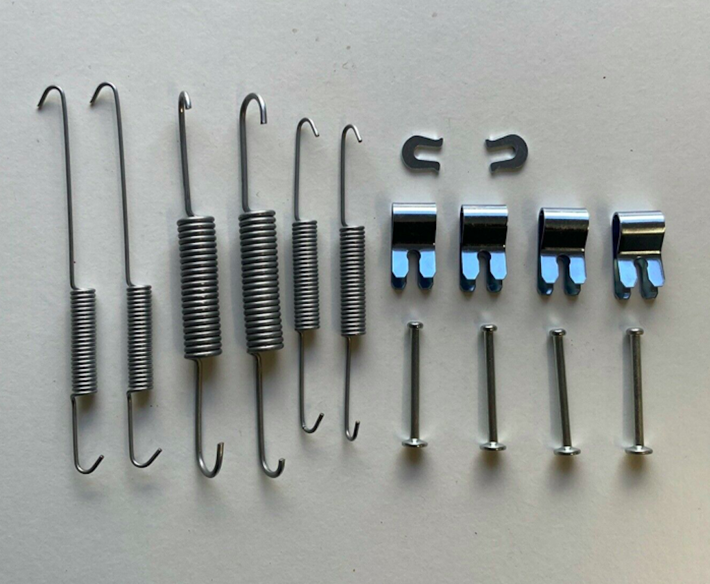 Toyota Hilux Rear Brake Shoe Drum Hardware Kit